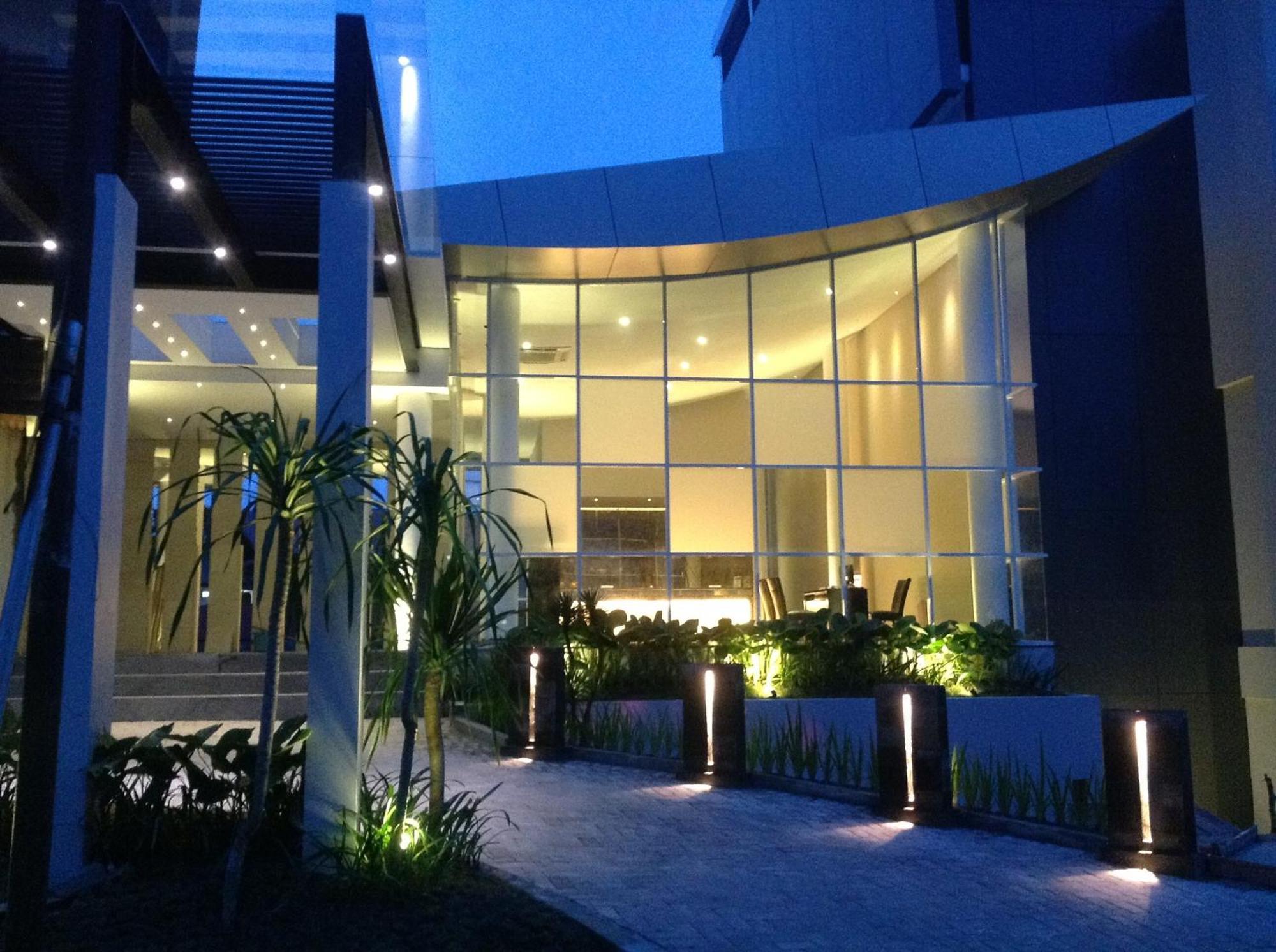 Grand Kecubung Hotel Pangkalan Bun Luaran gambar