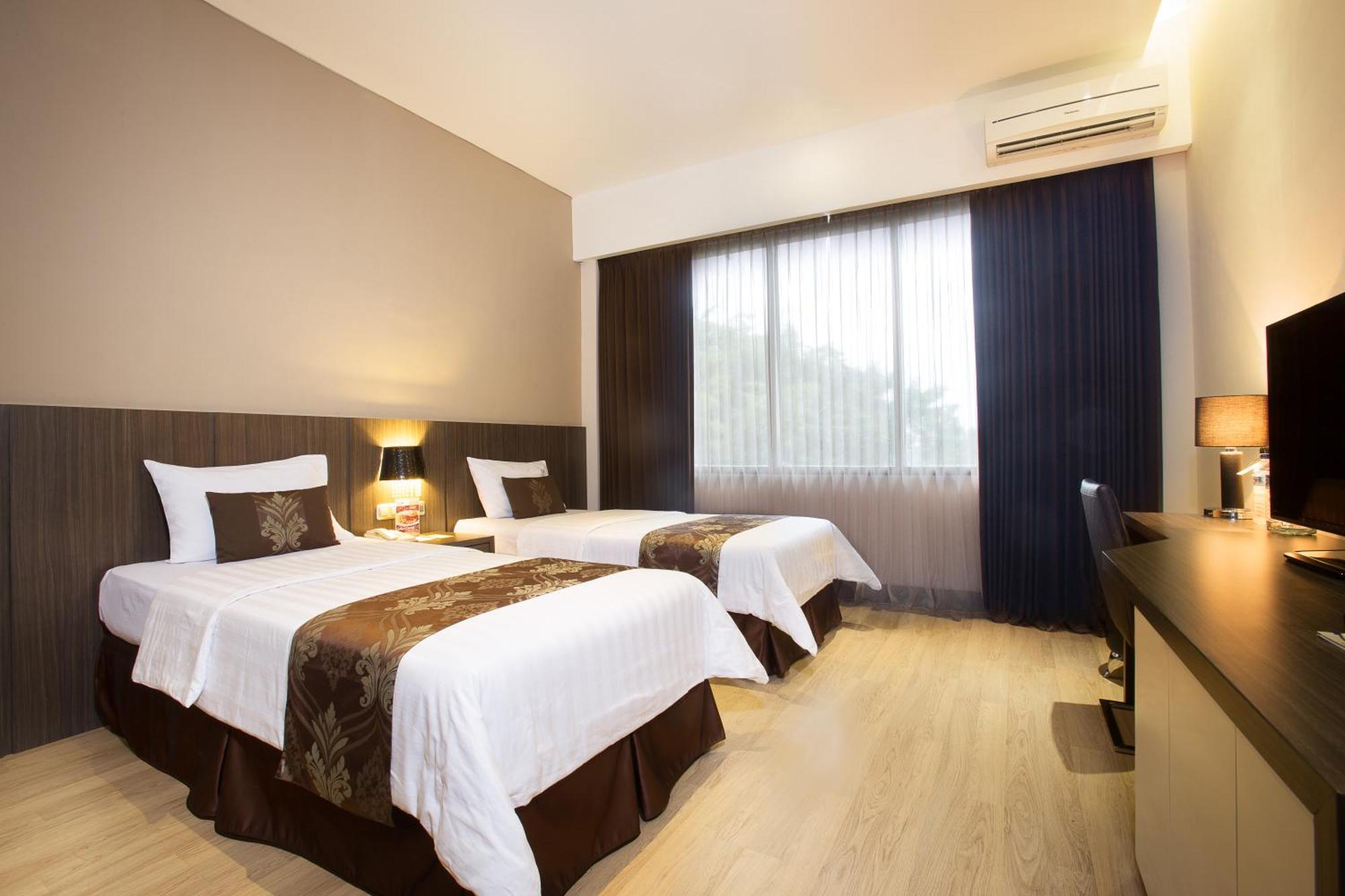 Grand Kecubung Hotel Pangkalan Bun Luaran gambar