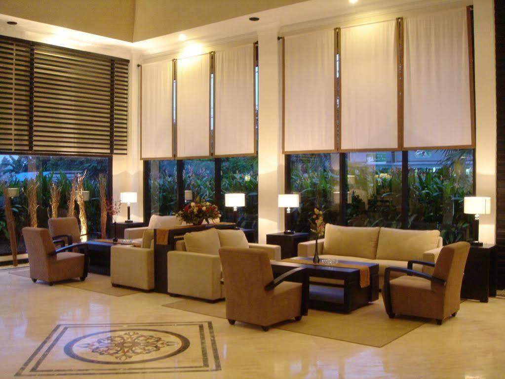 Grand Kecubung Hotel Pangkalan Bun Luaran gambar